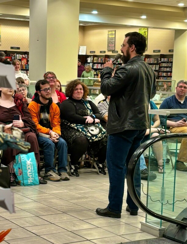 Photo by staff at @BNFairlawn

Signing at Barnes & Noble Fairlawn - October 17, 2024